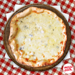 Pizza ai Quattro Formaggi